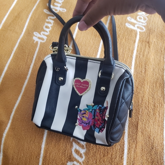 ❗SOLD❗Betsey Johnson Mini Satchel Crossbody Purse. NWOT - Picture 13 of 13